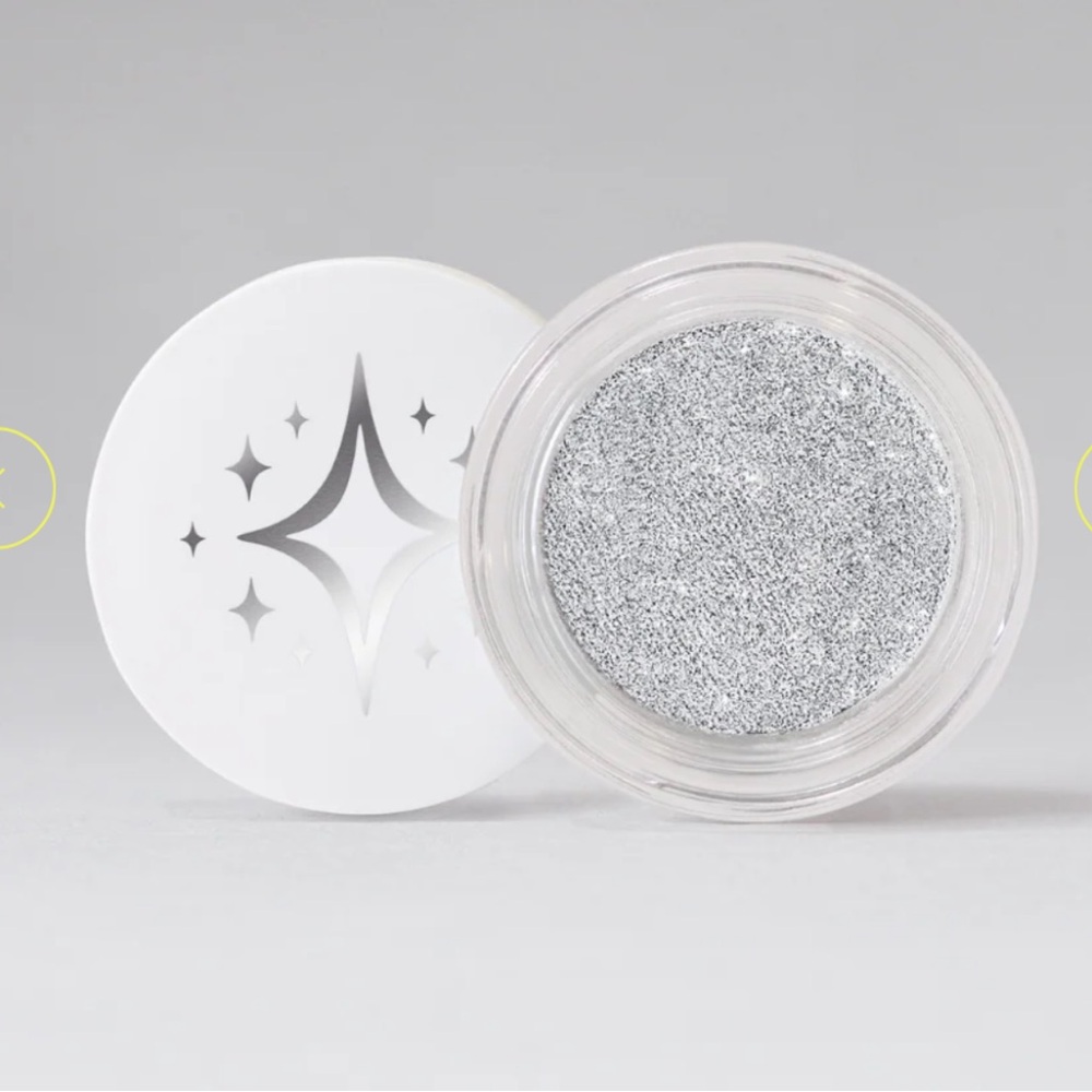 Half Magic GlitterPuck